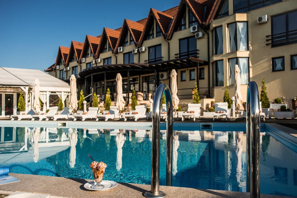 Conacul Archia Hotel Deva Exterior foto